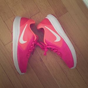 Nike pink/orange shoes 7.5